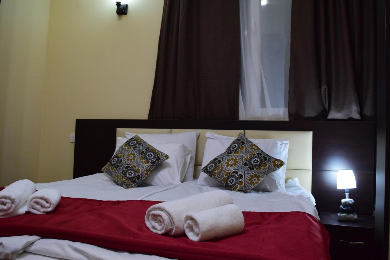 Hotel White Neptun Georgia ティビリシ エクステリア 写真