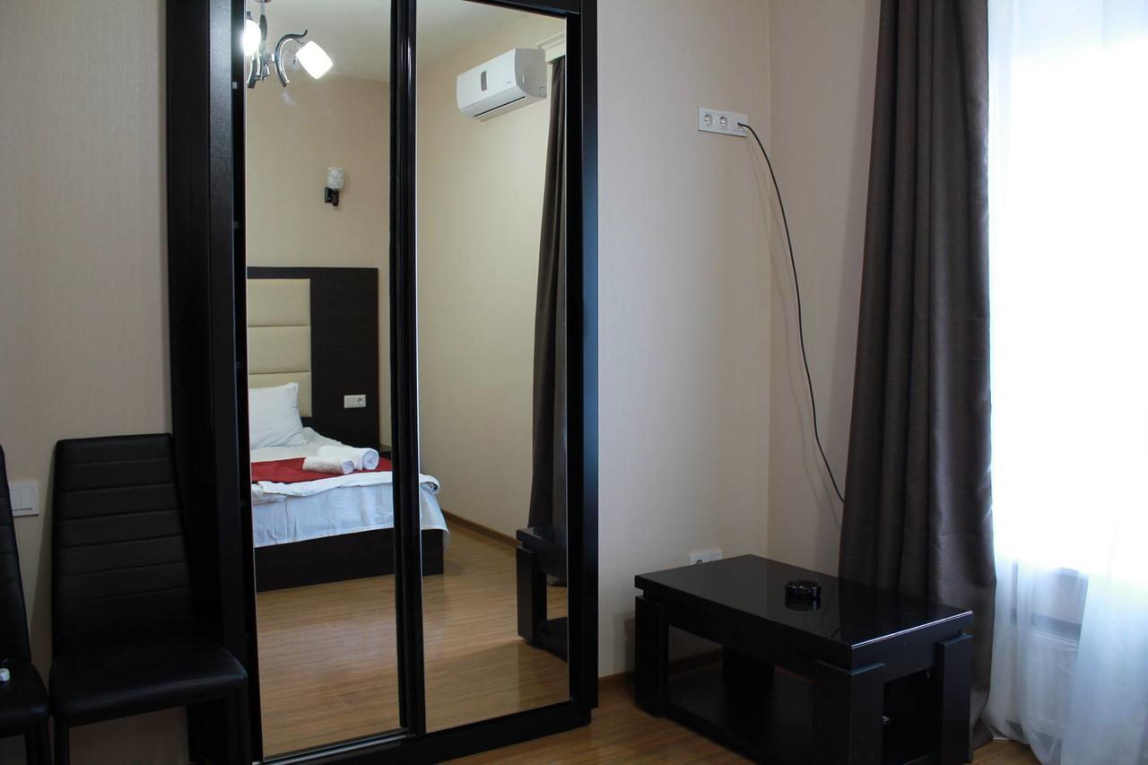 Hotel White Neptun Georgia ティビリシ エクステリア 写真