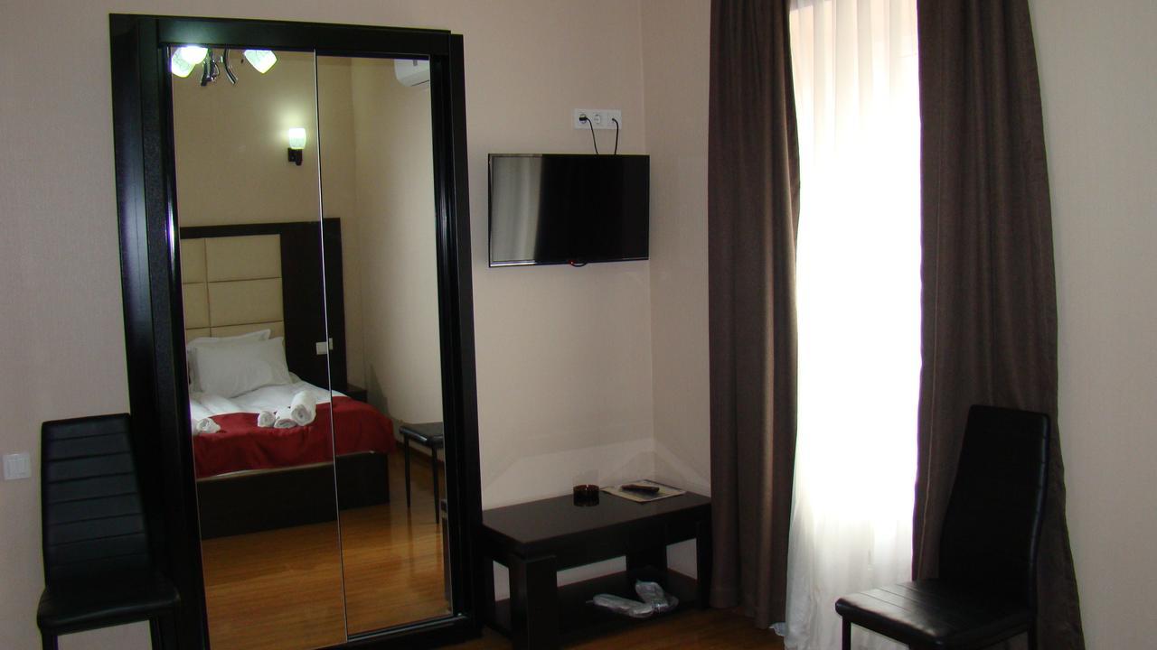 Hotel White Neptun Georgia ティビリシ エクステリア 写真