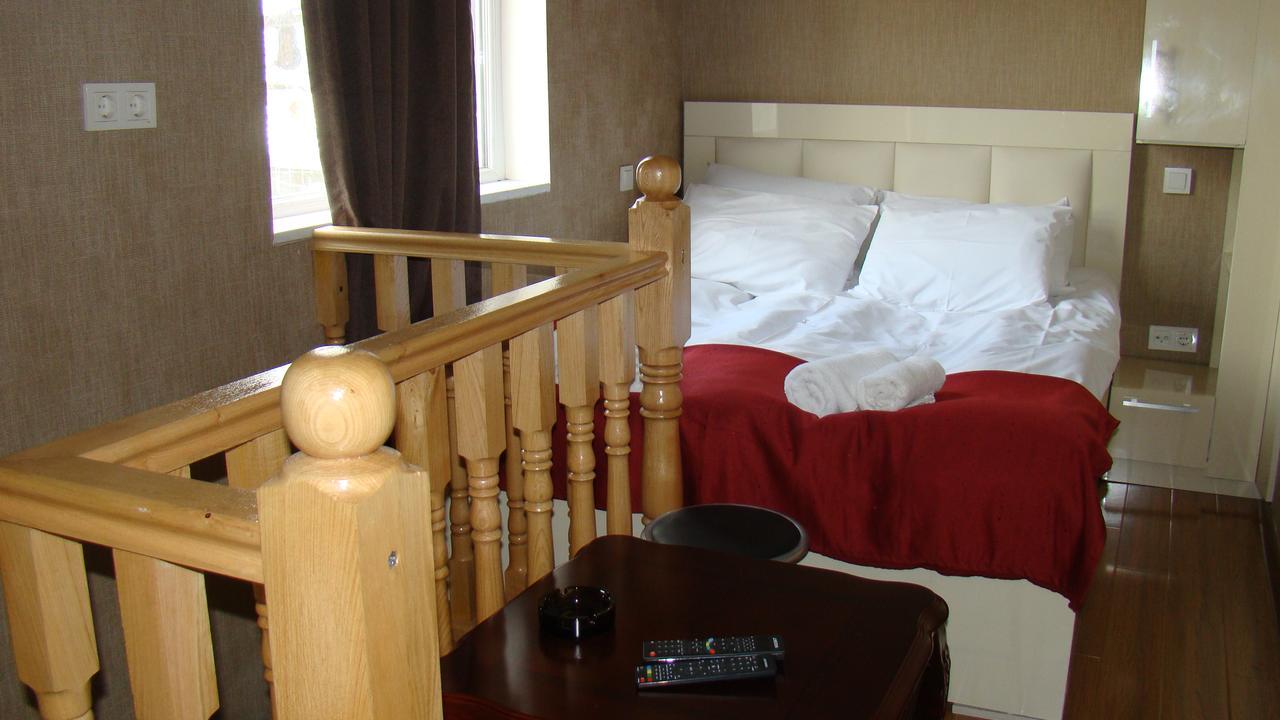 Hotel White Neptun Georgia ティビリシ エクステリア 写真